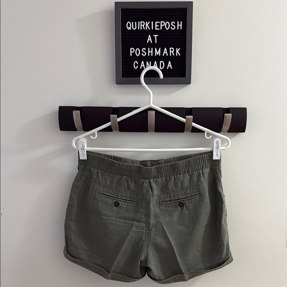 Women's Army Green Shorts linen blend size 5 with pockets, elastic drawstring. - Picture 5 of 10